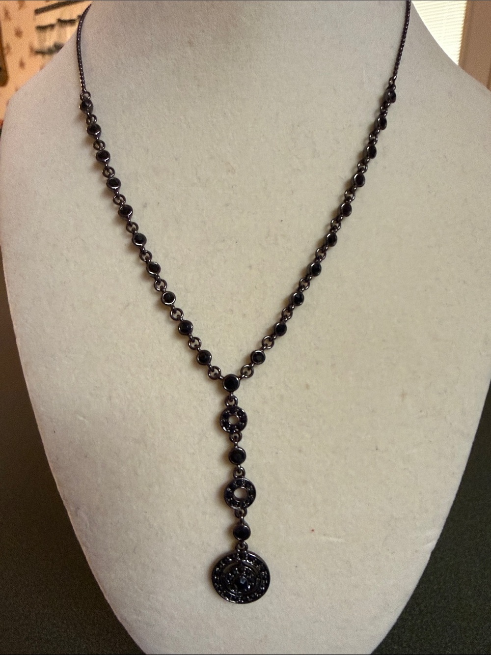 Vintage Monet Black Y-Style Linked Circle Pendant Necklace
